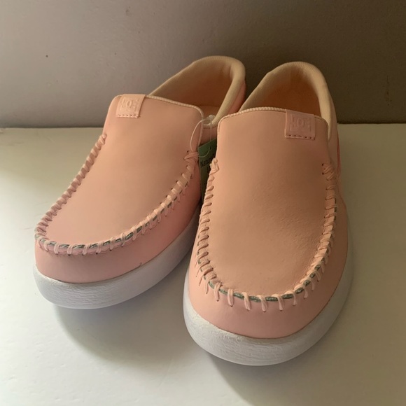 WOMEN'S VILLAIN SLIP ON DC SHOES NEW - Picture 1 of 12